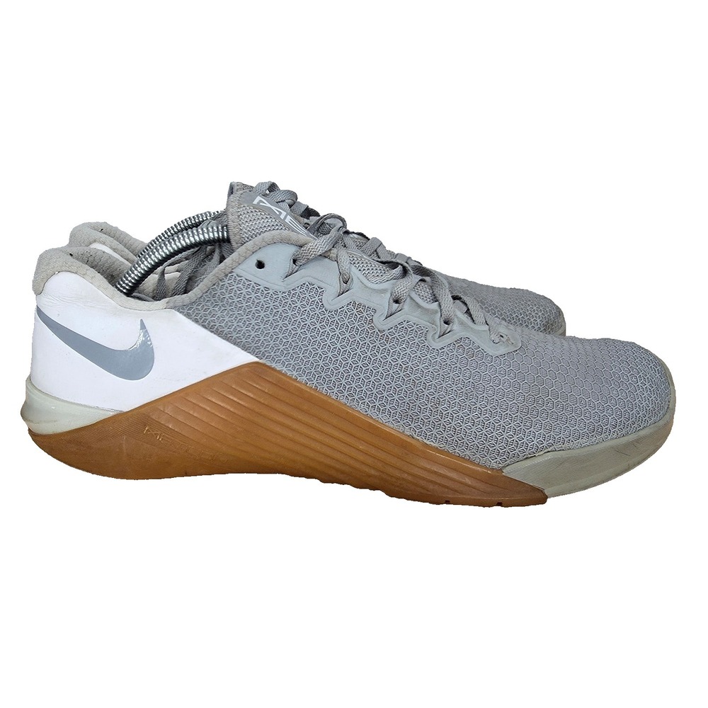 Nike Metcon 5 Wolf Grey Gum Mens 12 CrossFit Training Shoe AQ1189-019